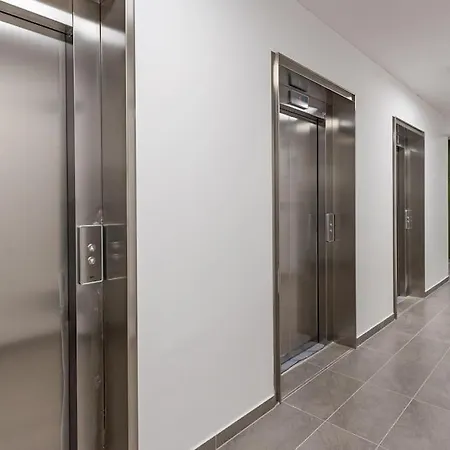 Panoramic View Close To Hockey Stadium Daire Bratislava