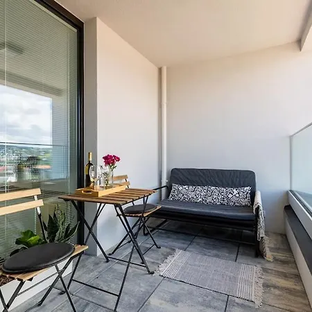 Panoramic View Close To Hockey Stadium Daire Bratislava