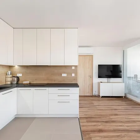 Apartament Panoramic View Close To Hockey Stadium