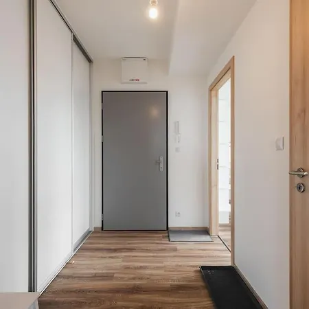 Panoramic View Close To Hockey Stadium Appartement *